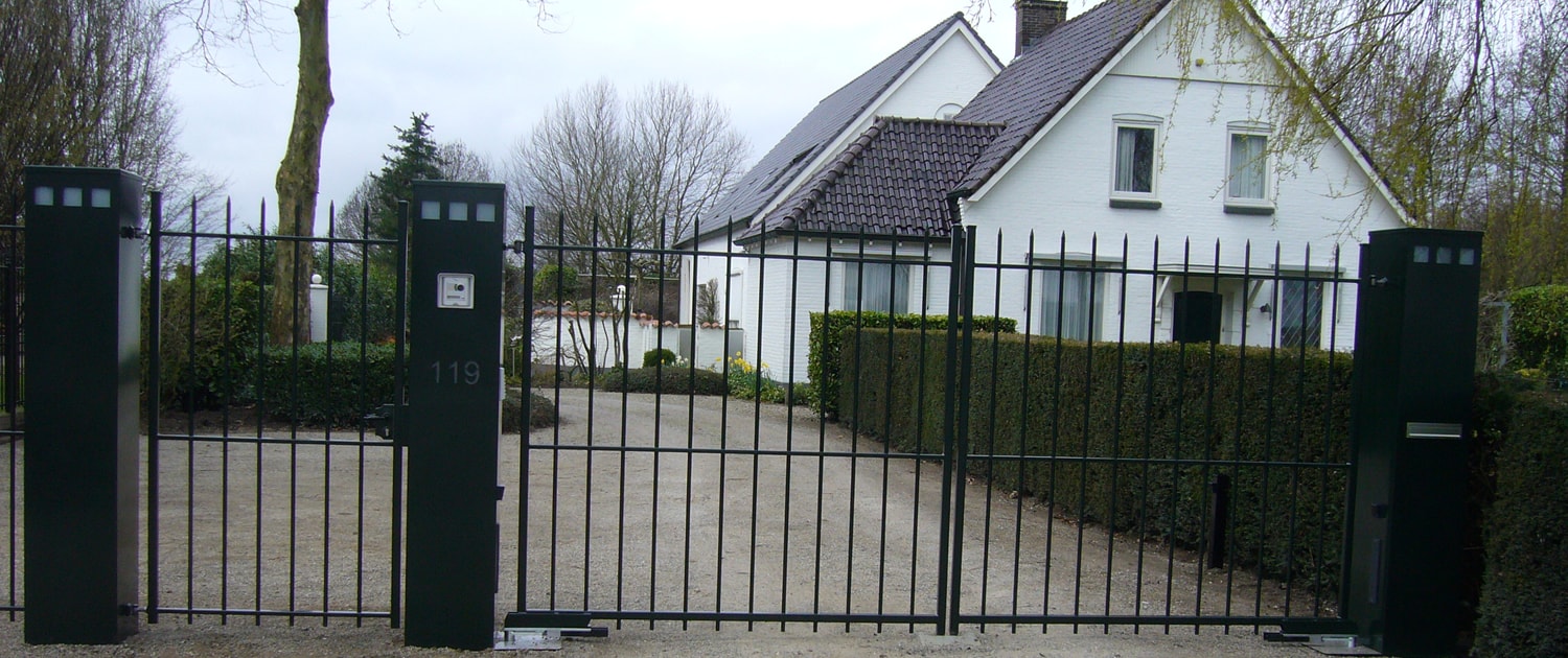 Vink Hekwerken sierhekwerk met poort en beveiliging